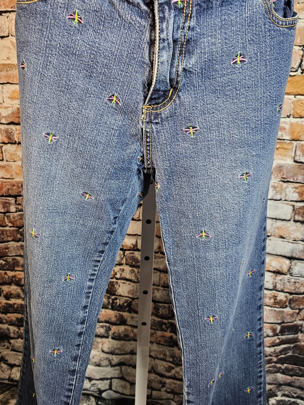 Lilly Pulitzer Main Line Fit Dragonfly Embroidered Jeans Size 8 Coastal Resort